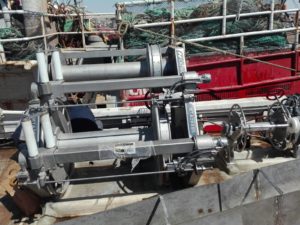 MT2CI - Maquinilla Cerco Inoxidable 2 carretes (motorización Poclain) - Imagen 5